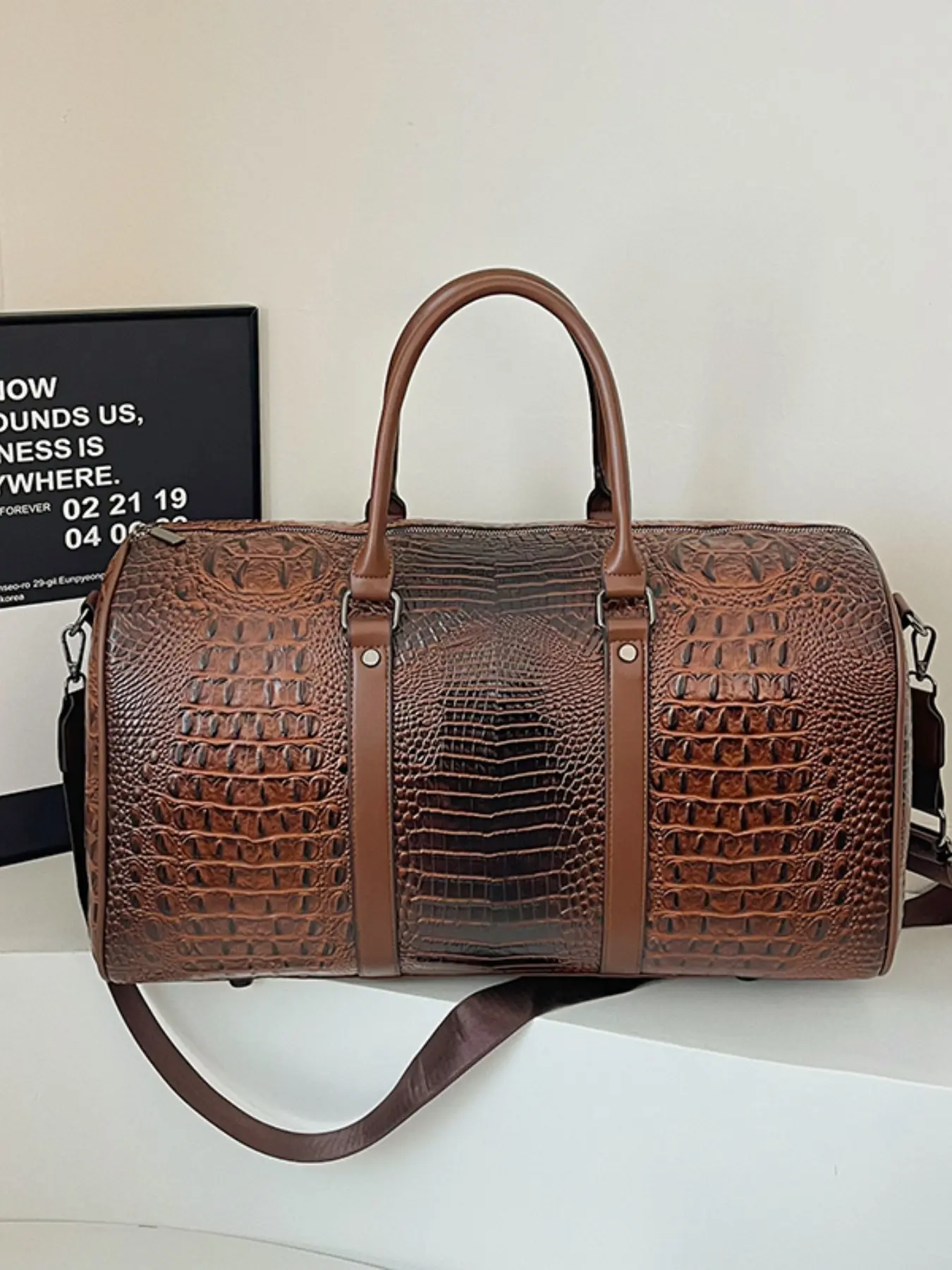 Vintage Deep Crocodile Texture PU Cylindrical Travel Work Bag, Perfect Travel Bag, Handheld Crossbody Dual Use, Large Capacity Business Men's Gym Boston Luggage, Weekender Bags