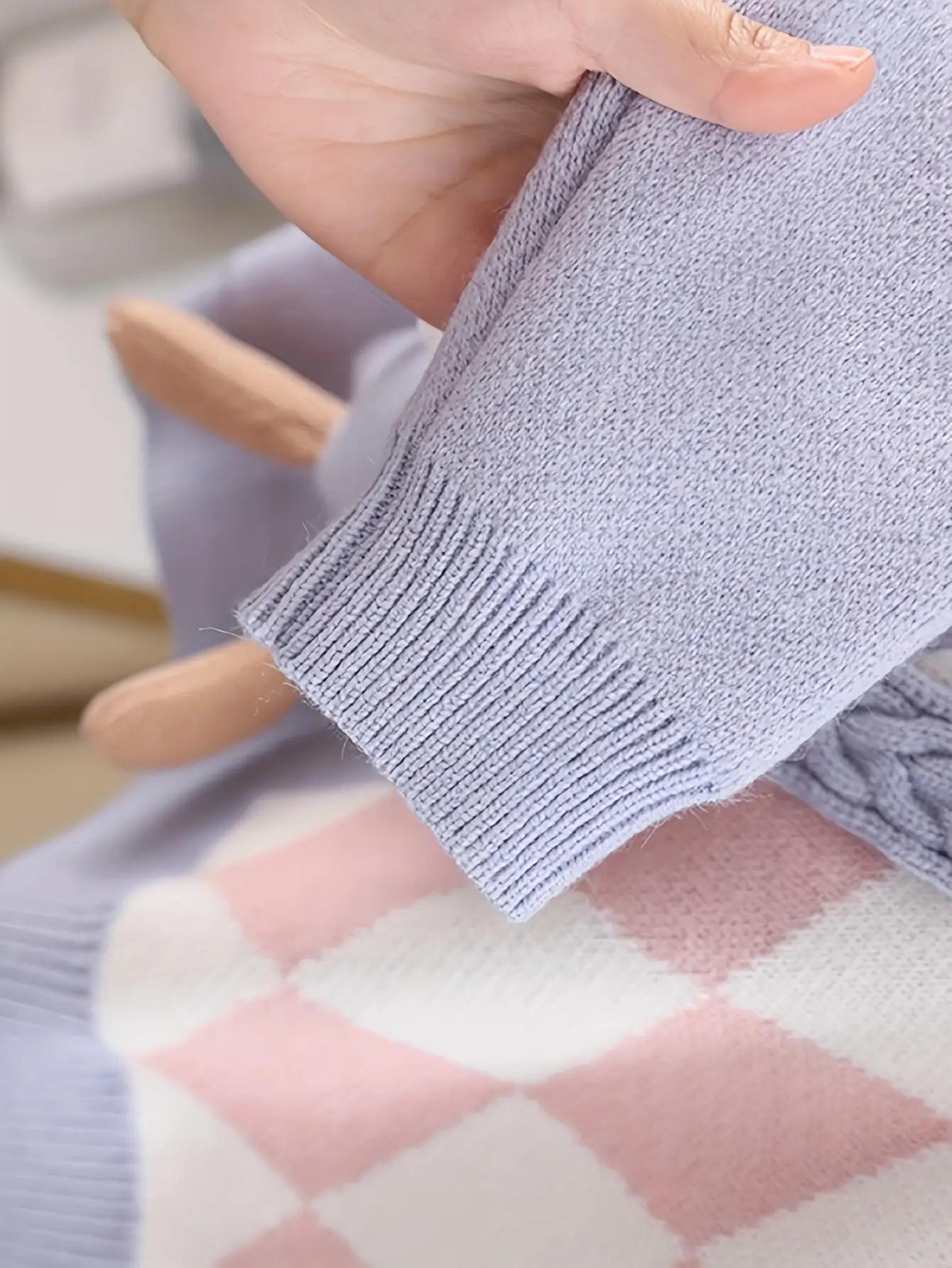 Adorable Girls' Bear Backpack Sweater, Round Neck with Bear Decoration and Checkered Pattern Pullover for Spring/Fall, Perfect Holiday Gift