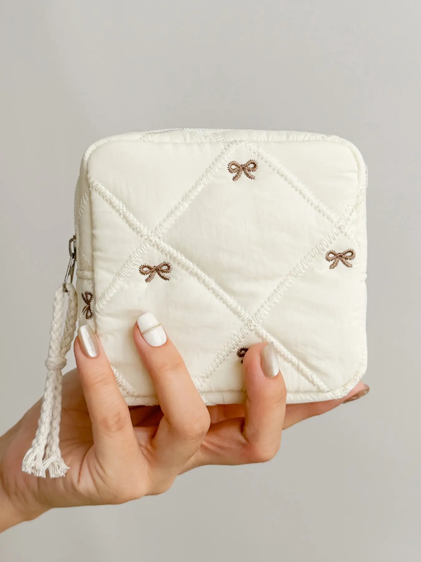 Multicolor Quilted Makeup Bag with Bow Print, Portable Travel Wash Kit, Lipstick Coin Purse, On-The-Go Touch-Up Bag, Multi-Purpose Storage Pouch