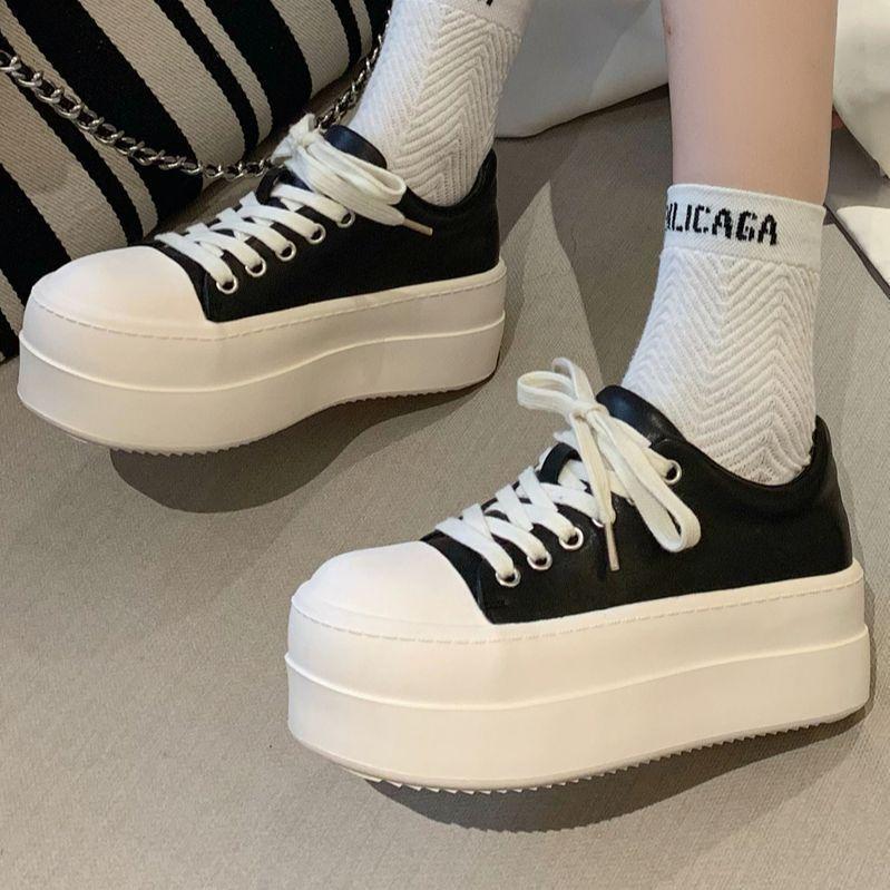 Women's casual black canvas shoes, 2026 spring new style, cute and quirky round-toed thick-soled platform white shoes, versatile for women