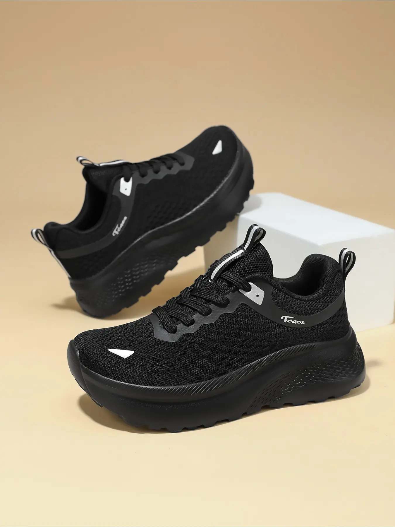 Wide Toe Sneakers for Women, Fashionable Running Shoes, Breathable Mesh Platform Height Boost Running Shoes, Cushioned Lightweight Soft Sole, Anti-Slip Comfortable All-Day Casual Trainers for Daily Commute & Strolling