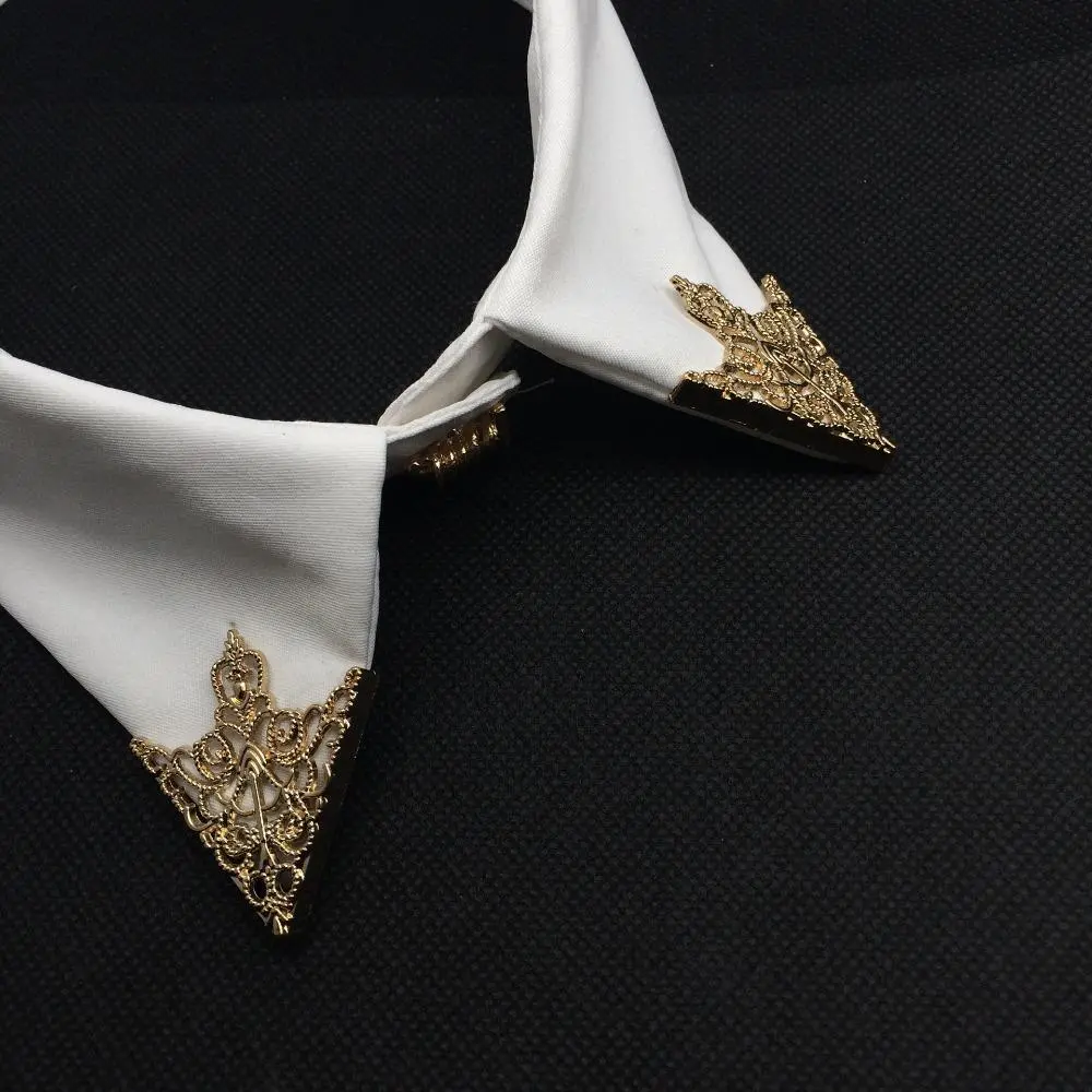 Vintage Hollow Triangle Collar Pin 1 Pair, Zinc Alloy All-Match Lapel Clip for Men Women, Exquisite Daily Clothing Decor Buckle, Trendy Jewelry Ready for Birthday Gift, 3.8Cm × 3.4Cm, Anniversary