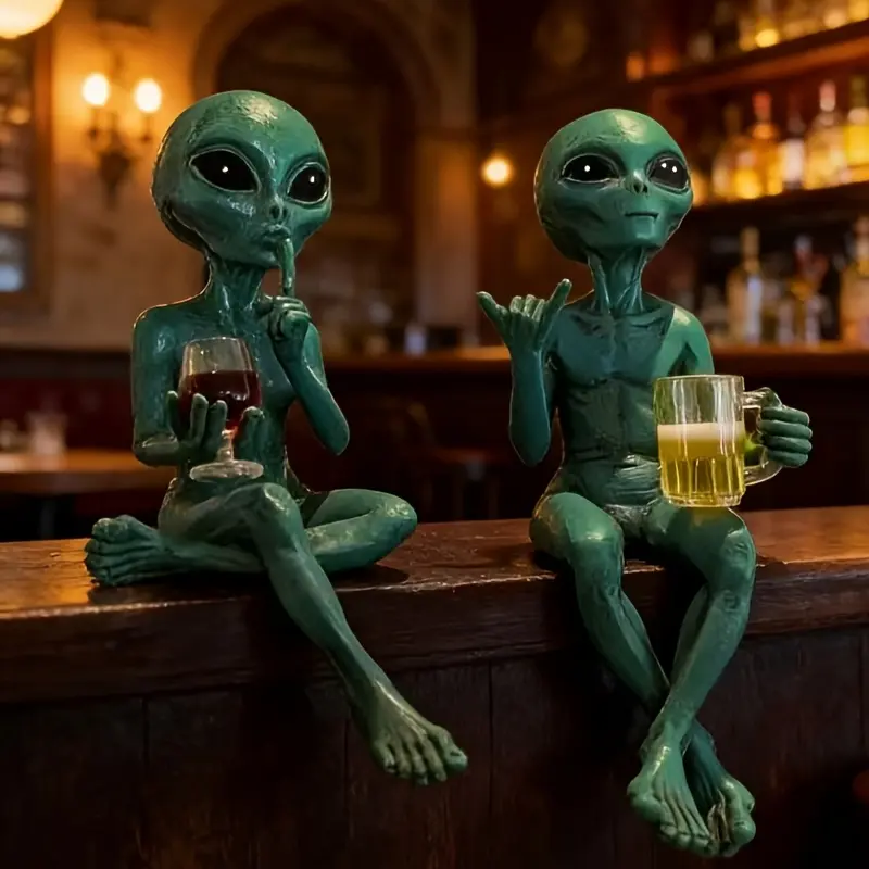 2Pc Green Alien Resin Collectible Figurines - Space-themed Decor, Suitable for Living Room, Bedroom, Office Desk, Bookshelf - Quirky Space-themed Decoration, Unique Gift for Sci-Fi Enthusiasts, Bookshelf Display, Quirky Sculpture, Resin Ornament