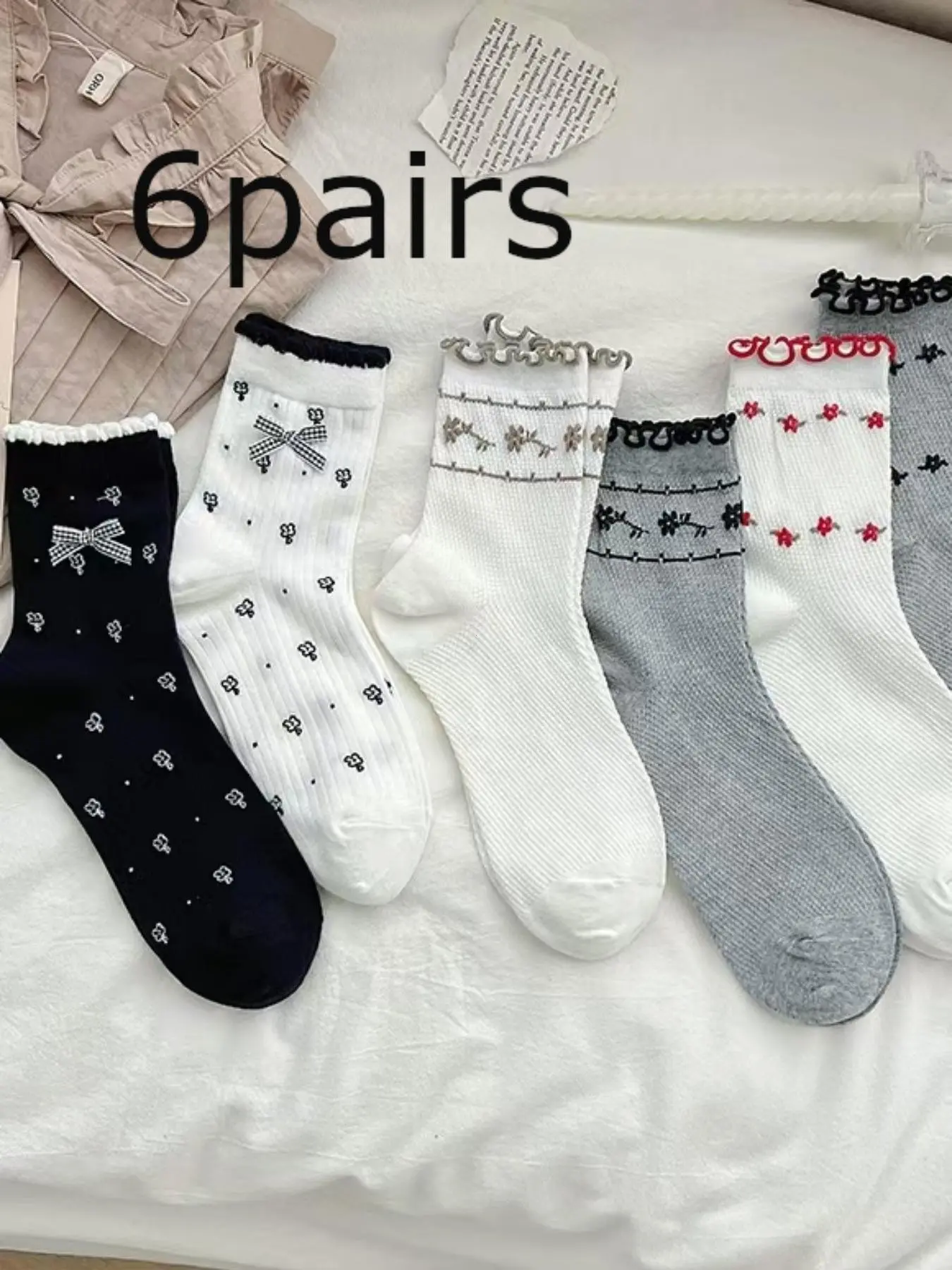 6 Pairs Women's Crew Socks, Plain Surface, Fitted Style, All-Season Wear, Comfort Design, Ideal for Daily Use