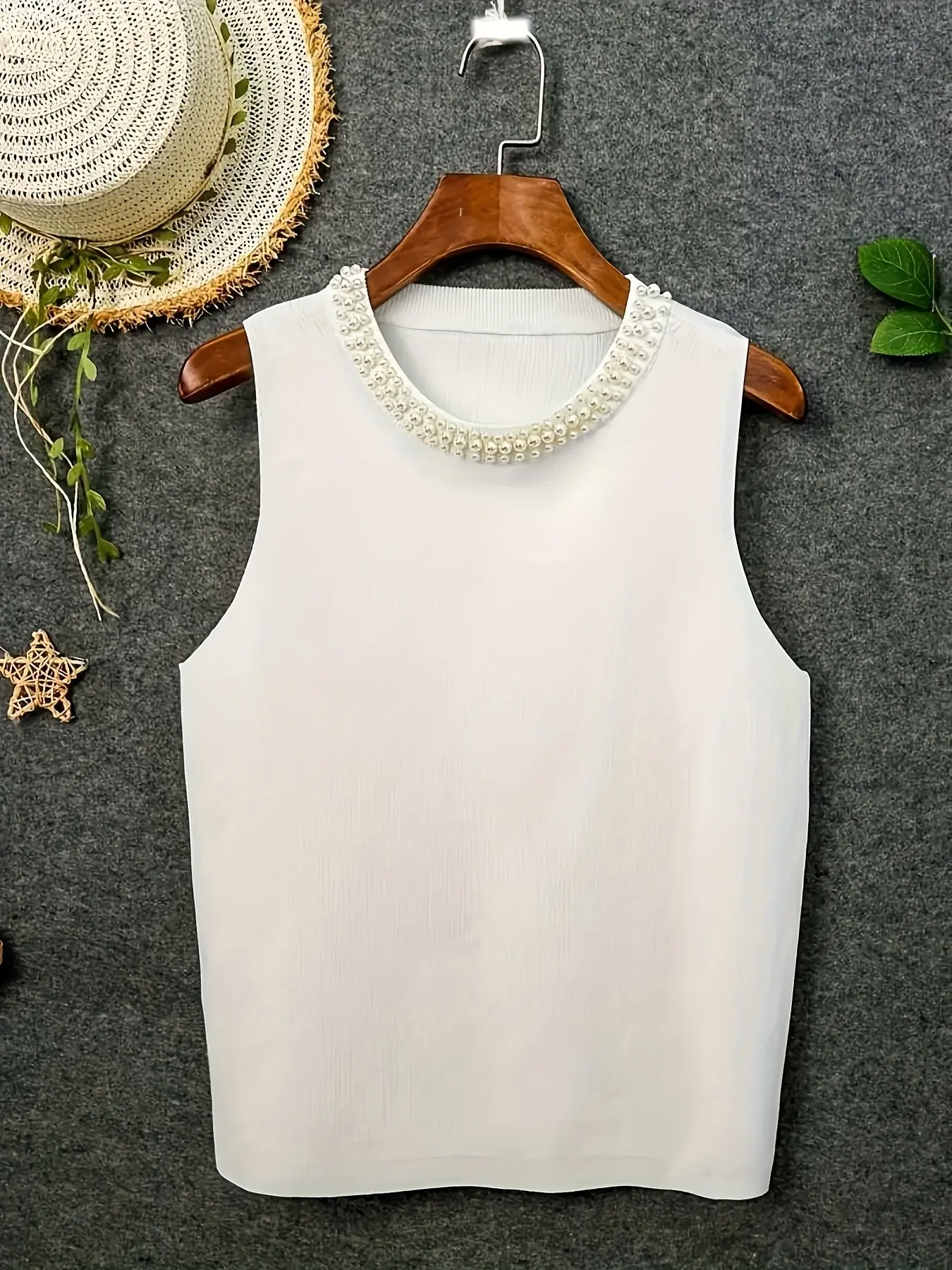 Trendy Knitwear with Heavy Beading, Round Neck Sleeveless Vest Sweater Top, Fashionable Upper Garment for Stylish