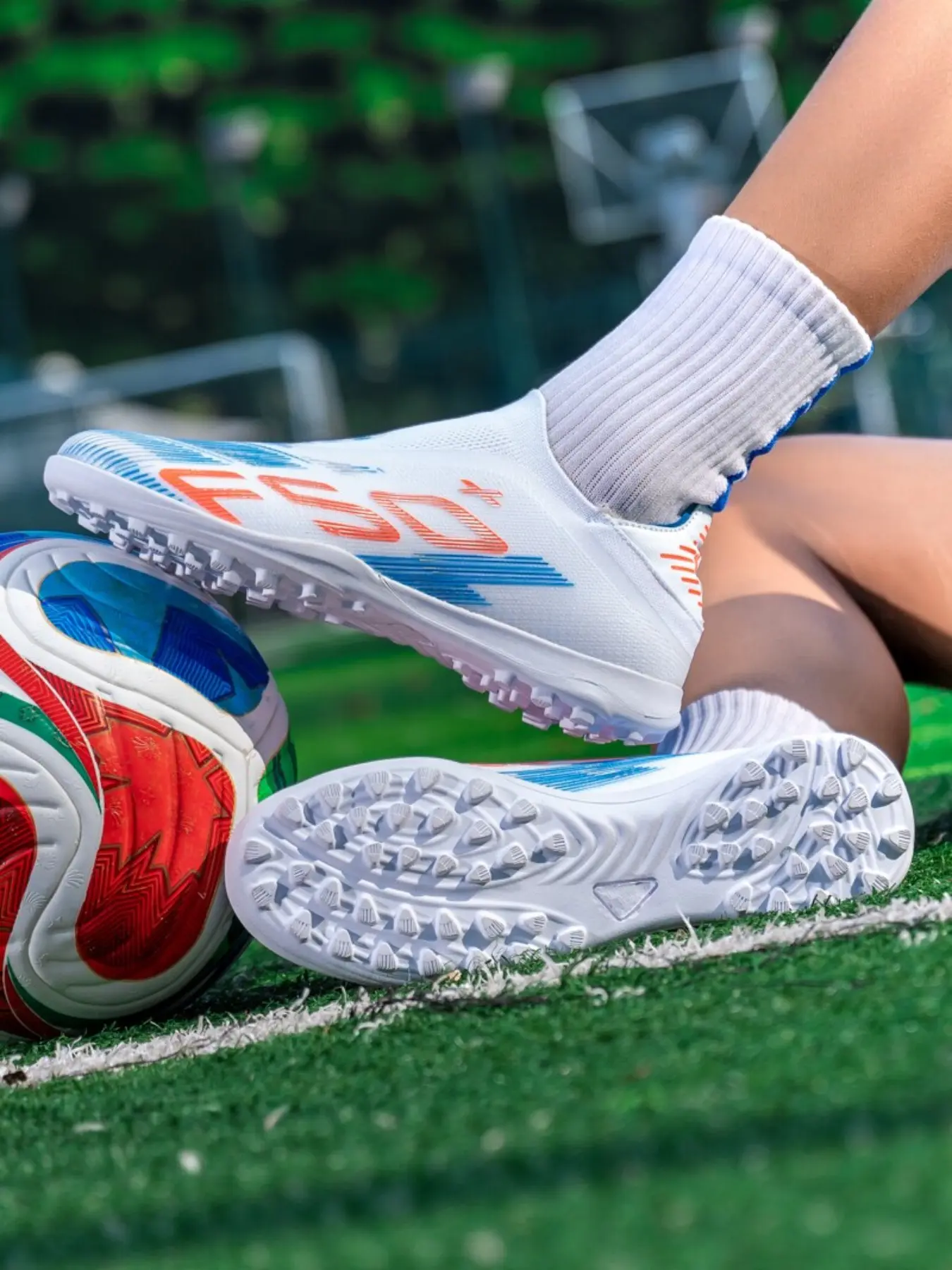 Unisex High-End Seamless Soccer Shoes, Anti-Slip Durable Outdoor Grass TF Cleats, Super Grip Support, Youth & Adult Football Boots