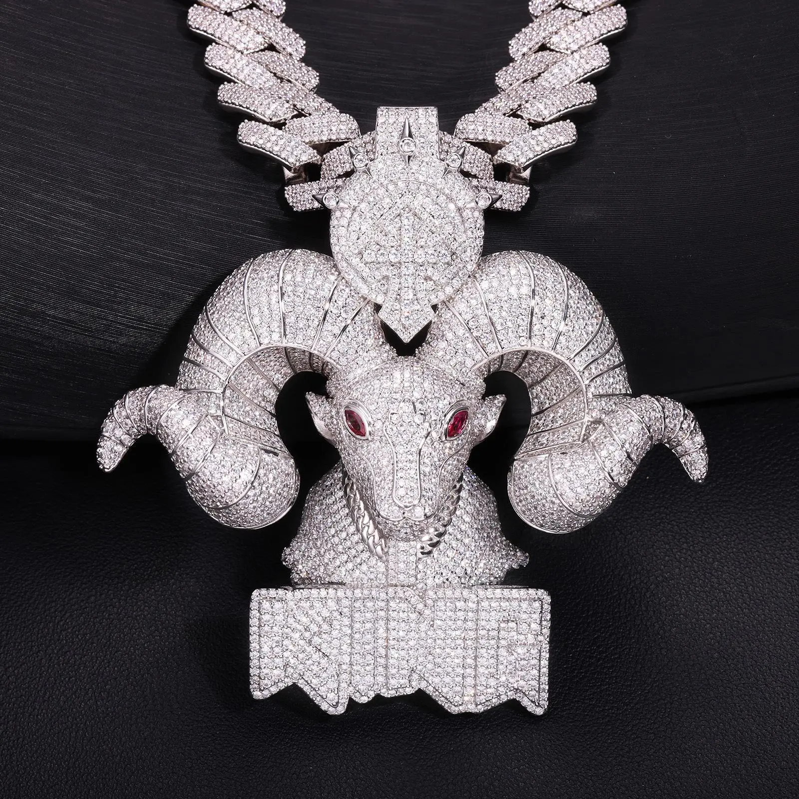 Iced Out Goat Shape Pendant Necklace for Men, Trendy Hip Hop Jewelry with Full Zircon and Metal Coating