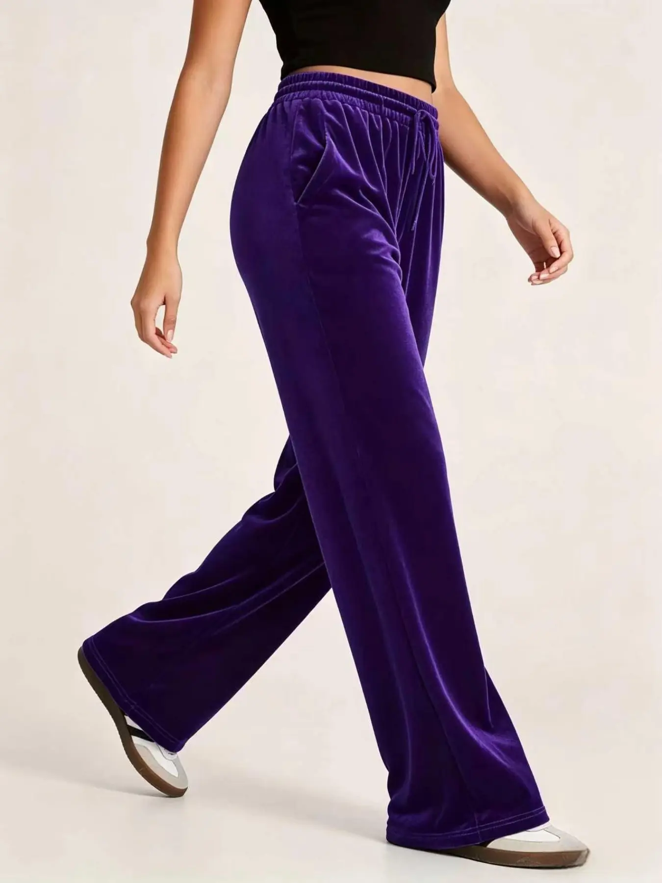 Plus Size Vintage Solid Color Velvet High Waist Wide Leg Pants, Flowy Velvet Straight Leg Casual Trousers, Comfortable and Stylish
