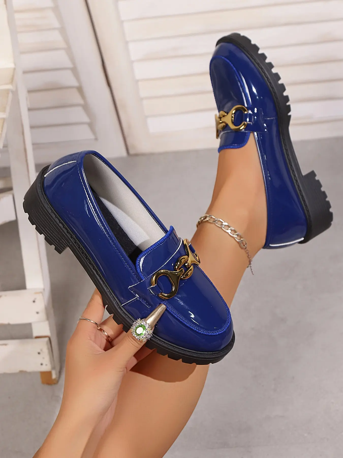 Elegant Women's Thick Sole Loafers, Slip-On Shoes, Glossy PU Leather, Chunky Heel, Slimming Design, Fall Winter British Style, Fashion Casual Shoes, Classic Casual Loafers