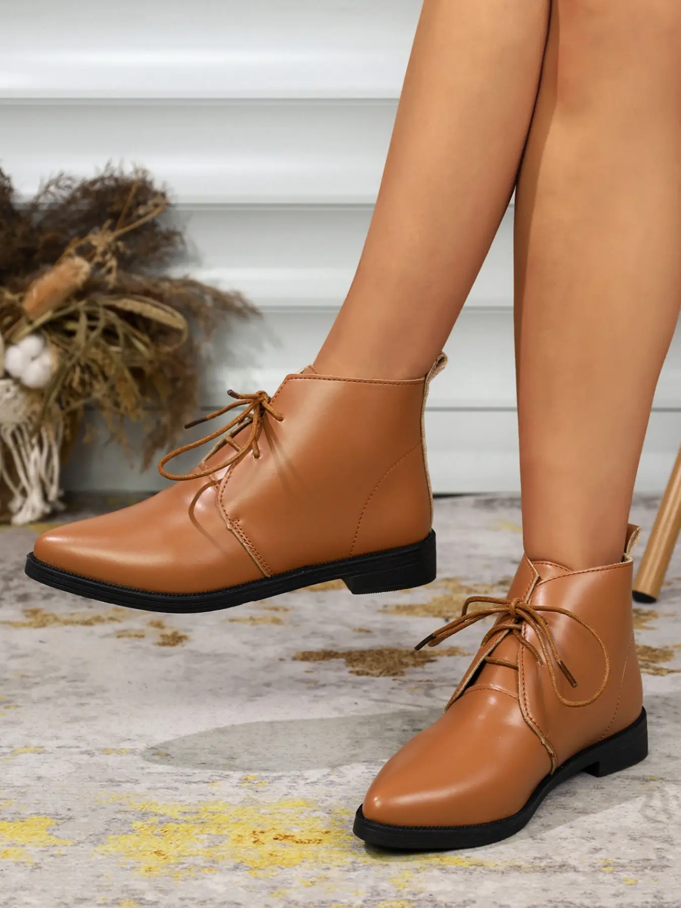 Spring Autumn New Korean Style Simple Pointed Toe Tie Short Boots, Matte Glossy Leather, Low Heel Anti-Slip, Casual Comfortable Shoes