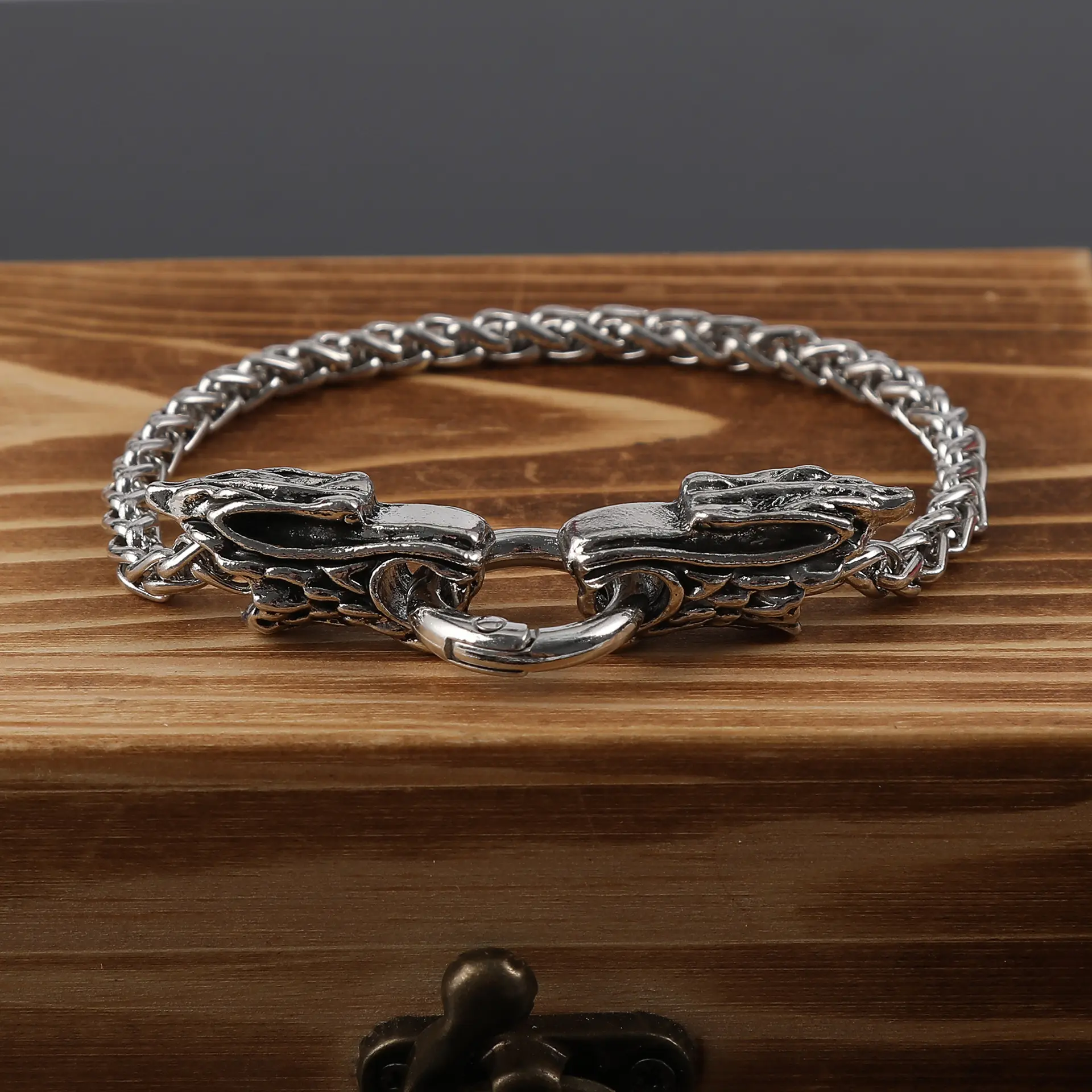 Viking Wolf Head Leather Bracelet Vintage Bangle Cuff Stainless Steel Magnetic Clasp Adjustable Wristband Mens Charm Gothic Punk Biker Jewelry Casual Daily Outfit Accessory Boy Friend Luxury Gift