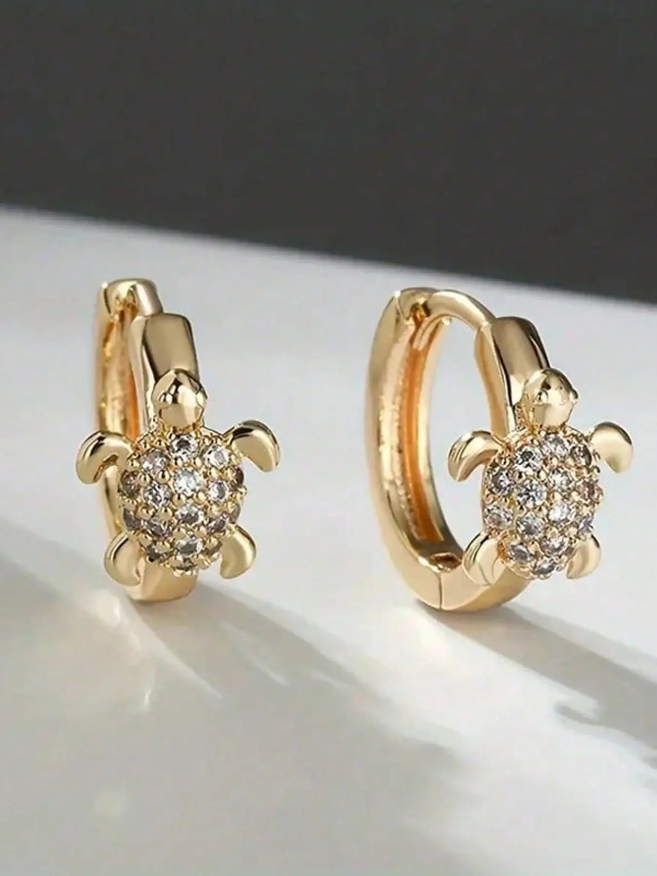Cute Turtle Earrings for Women Hoop Shape Earrings Birthday Anniversary Gift, Casual Style All Seasons Jewelry