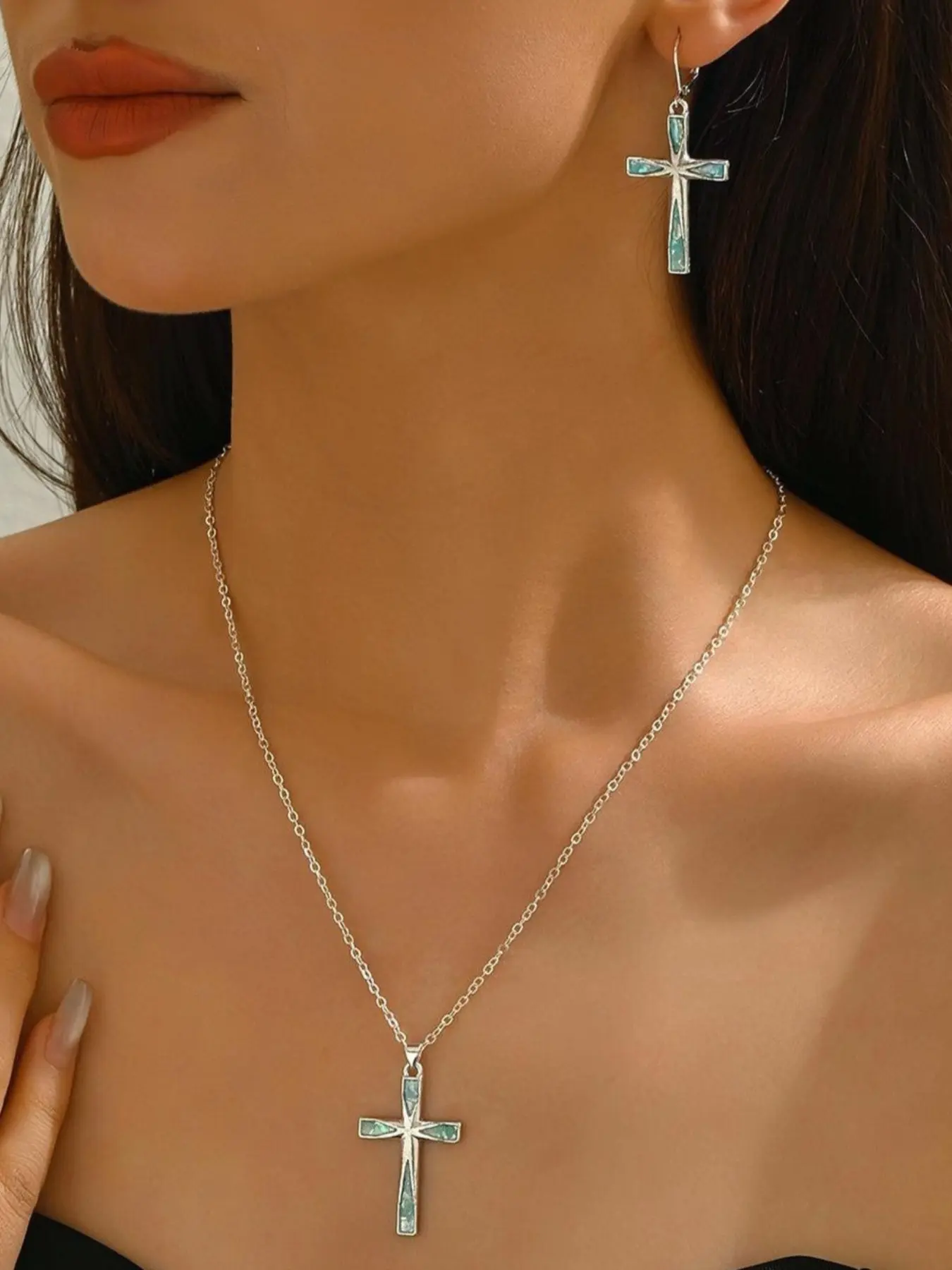 Light luxury, stylish, minimalist cross necklace, versatile, fashionable, minimalist cross pendant necklace, earring set