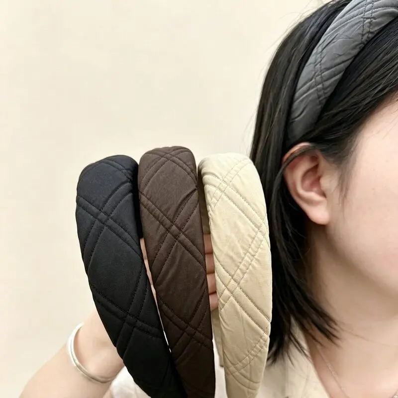 French Retro Velvet Headband for Women, Wide Padded Rhinestone Headband with Elegant Volume, Chic Sparkly Hair Accessory for Fall Winter, Everyday Outfits, Date Nights, Parties & Special Occasions**