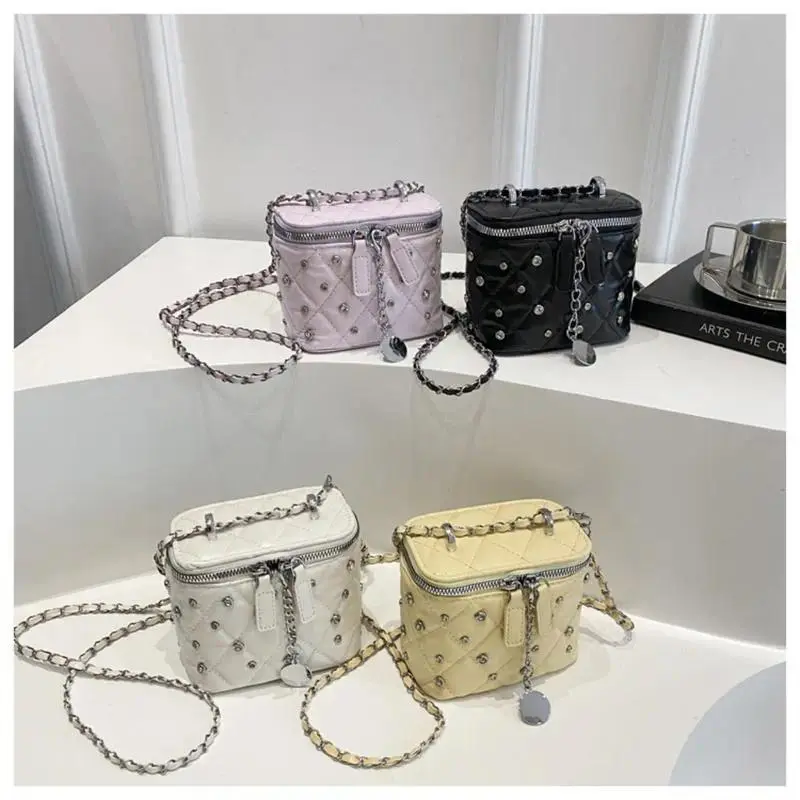 Women's Funky Romantic Quilted Chain Mini Square Casual Crossbody Shoulder Handbag - Korean Chic Diamond-Quilted Elegant Satchel, Stylish Accessory for Anniversary Gifting, Elegant Satchel Handbag
