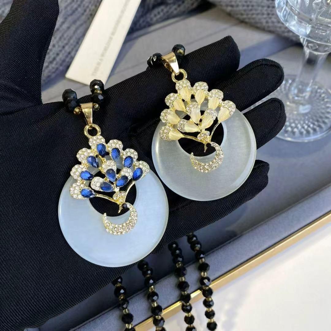 Fashionable Peacock Long Sweater Chain Pendant Korean Style Versatile Elegant Women's Necklace Accessory New Model