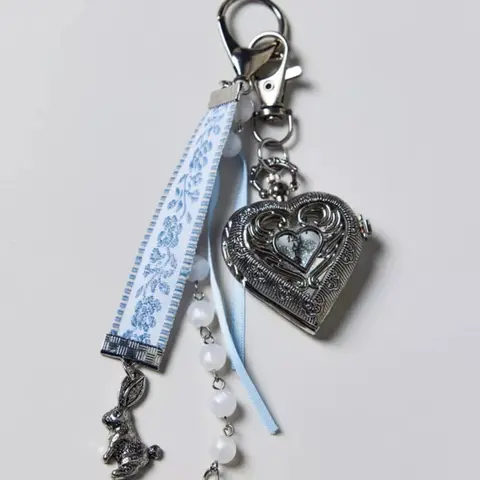 Vintage Silver Heart Compact Mirror Keychain, Blue Floral Ribbon Rabbit Angel Pearl Bag Charm, Rabbit Angel Charms Bag Accessory Cute Women Cosmetic Mirror Pendant Gift, Fashion Keychain Keychain Kawaii, Cute Keychains For Car Keys