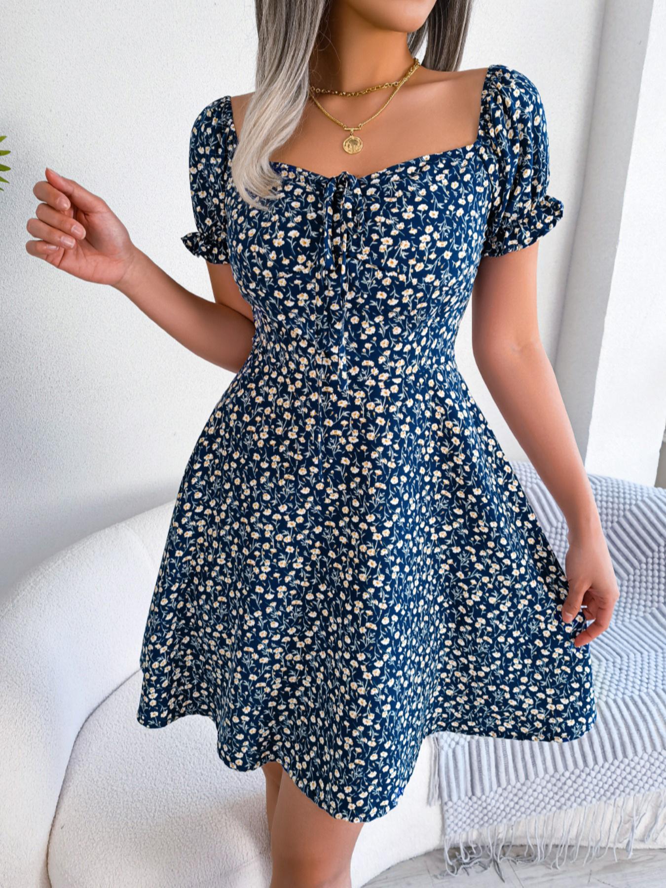 Women's Ditsy Floral Print Tie Front A Line Fitted Dress, Summer Outfits 2024, Boho Romantic Frill Sweetheart Neck Short Dress for Beach Vacation Holiday, Frenchy Style Summer Clothes Women