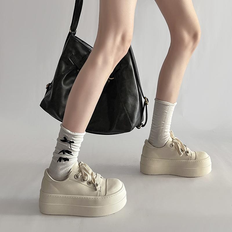 Women's casual black canvas shoes, 2026 spring new style, cute and quirky round-toed thick-soled platform white shoes, versatile for women