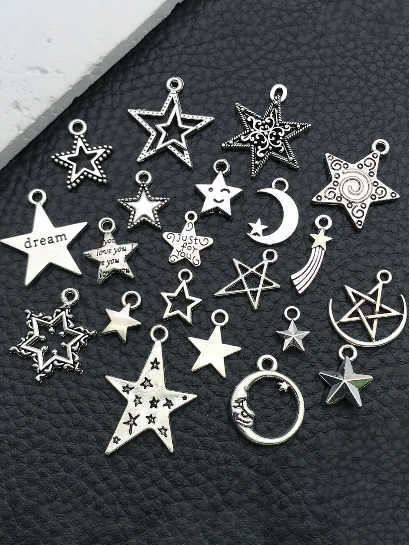 20pcs Antique Silver Star Pentagram Decorative Charm DIY Metal Moon Pendant for Bracelet Necklace Earrings Jewelry Making Accessories Craft Supplies Metal Charms