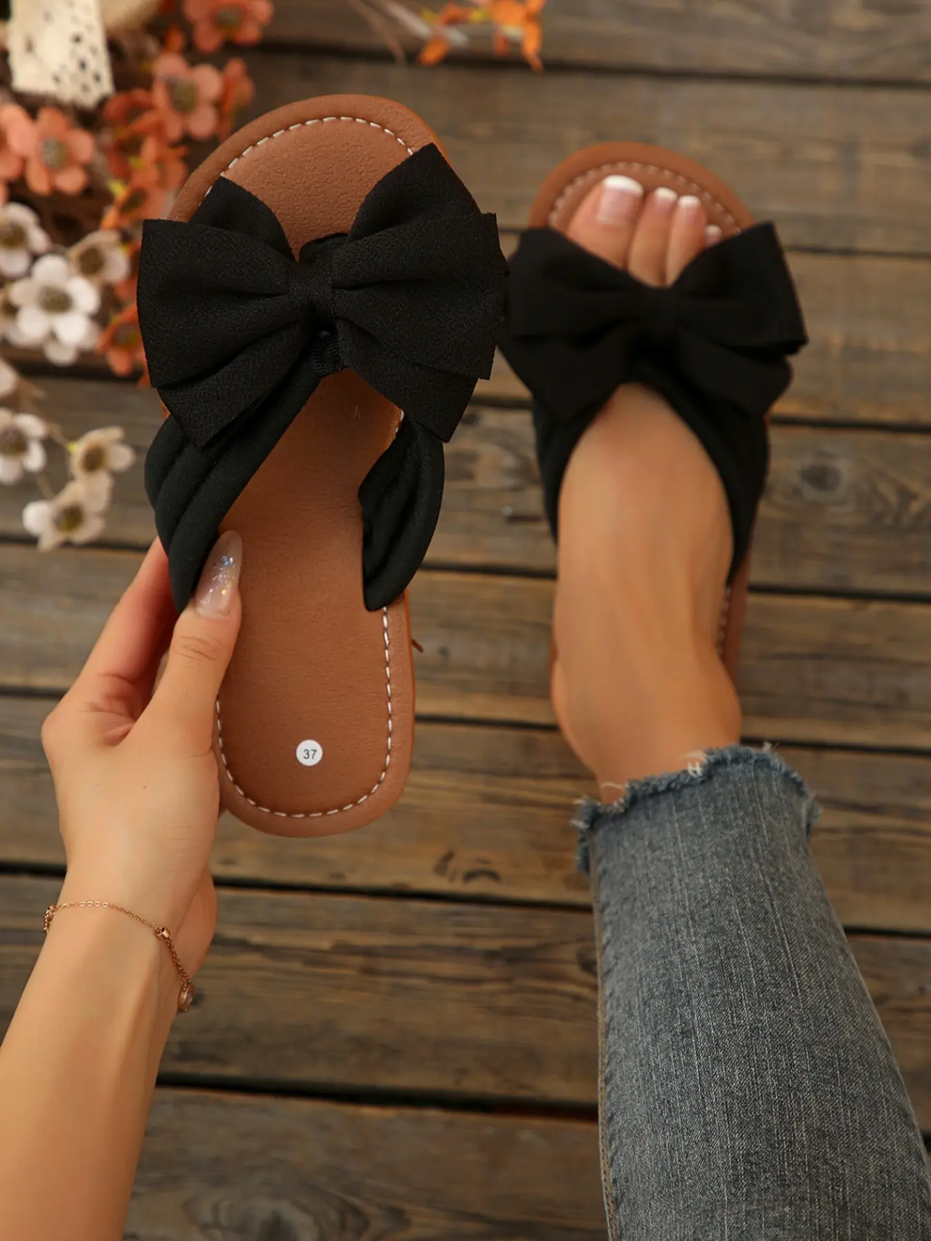 Women's Bow Knot Flat Slide Sandals, Fashionable Slide Sandals, Casual Open Toe Non-Slip Rubber Sole Flip Flops, Summer Beach Comfortable Slippers for Outdoor & Indoor, Flat Summer Shoes, Footwear For Beach