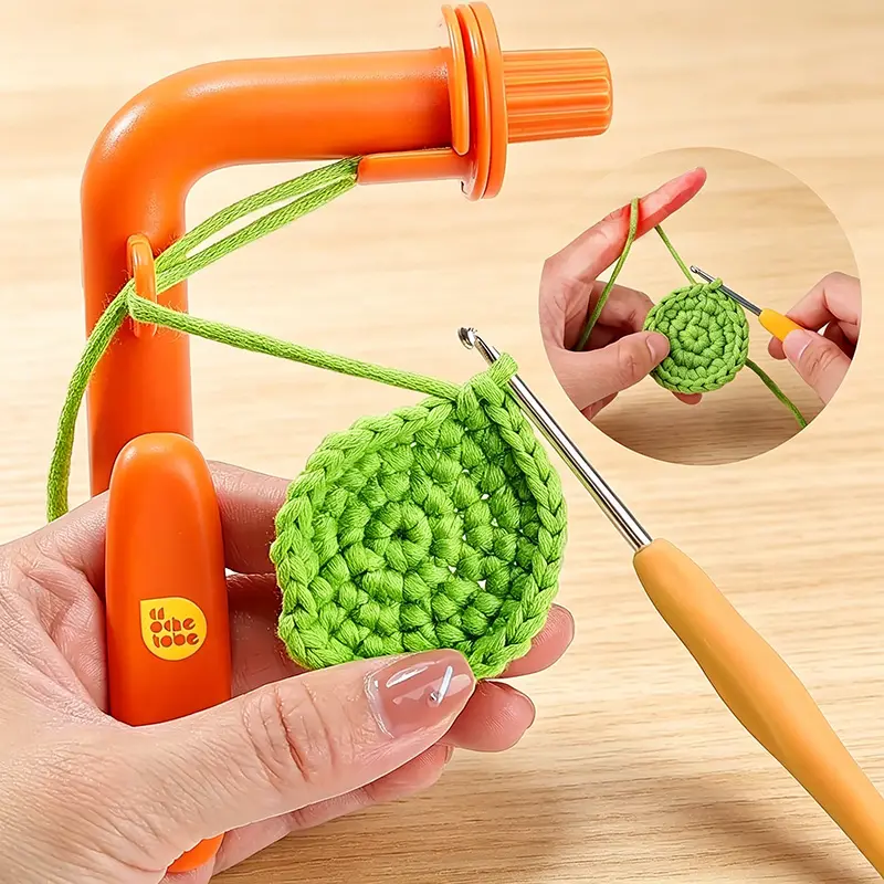 Beginner crochet holder, 3-in-1 magic ring tool, learn how to crochet and make magic rings, yarn tension adjuster and yarn guide, a great helper for crocheters and knitters.