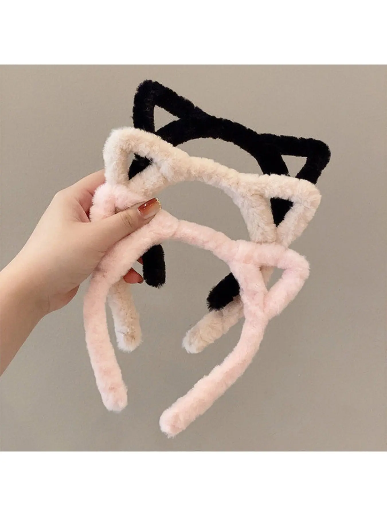 Plush cat ear headband, fashionable and cute Y2K style, soft fabric, non-slip design, perfect for young girls to wear while washing their face, applying makeup, and at home, Head Band For Washing Your Face