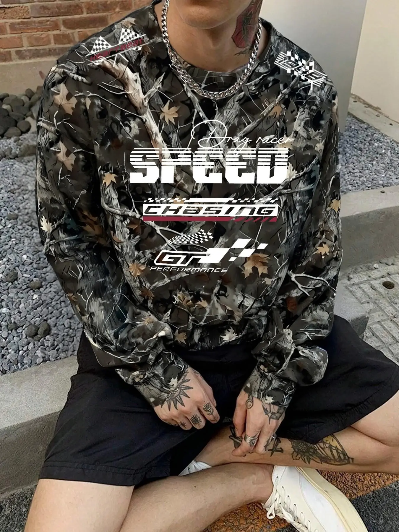 Realistic Deadwood Maple Leaf Camouflage Sweatshirt, Front Speed Racing Flag Print, Back Solid Color Loose Fit, Fall Winter Casual Outerwear