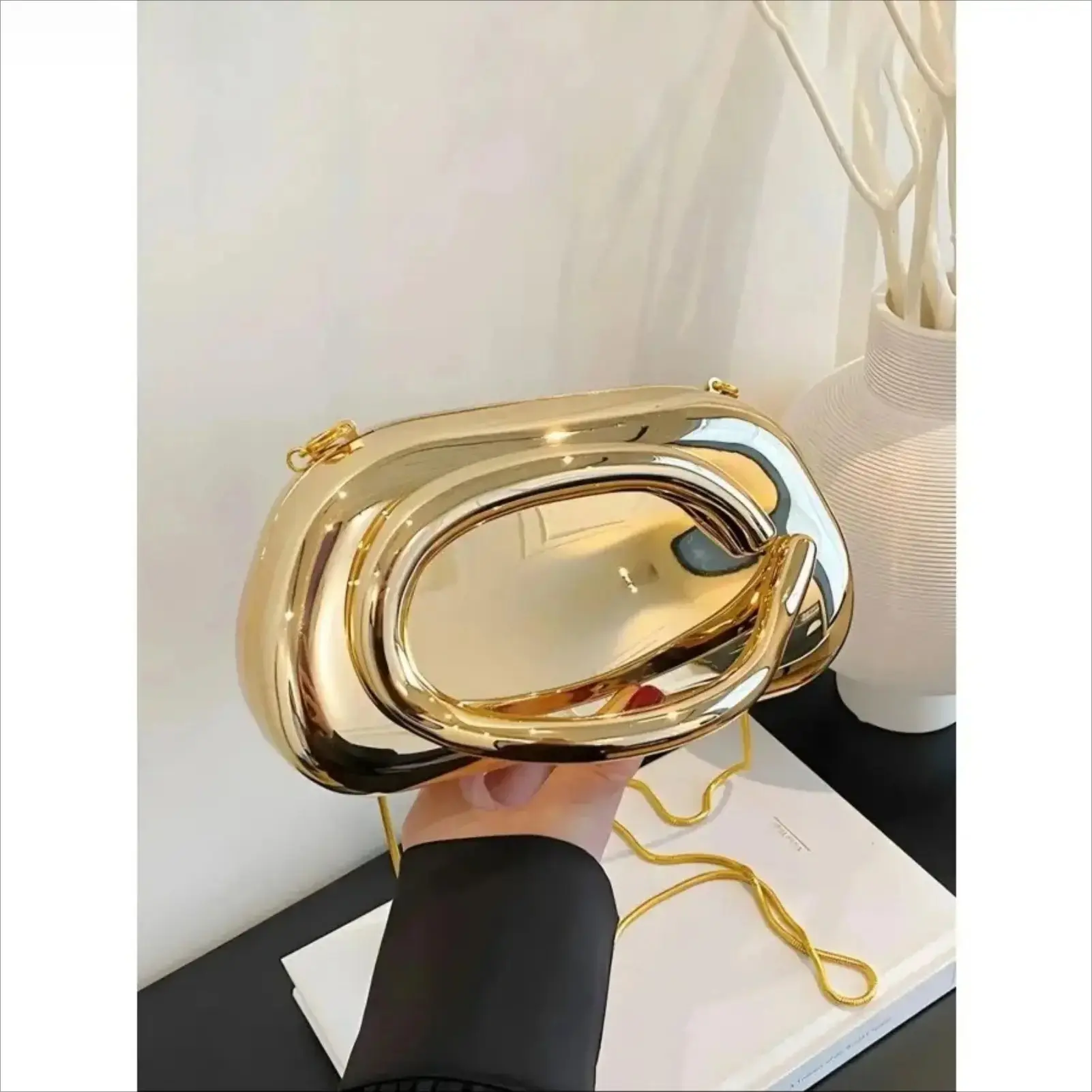 Women's Elegant Plain Finish Polyester Shell Box Clutch Purse - Structured Hard Shell Evening Bag with Detachable Strap, Minimalist Formal Handbag for Formal Events (Sports & Outdoor Lawn Games Beanbags Accessory)