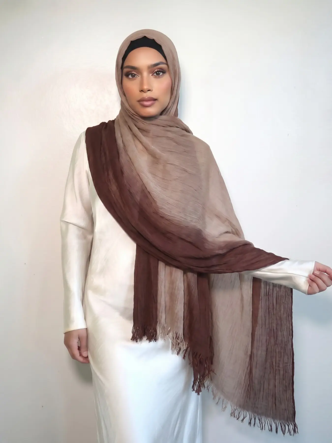 Women's Boho Ombre Crinkle Hijab, Fringe Lightweight Modest Shawl, Modesty Hijab Wrap, Versatile Scarf for Beach & Daily Wear, Perfect Gift for Women