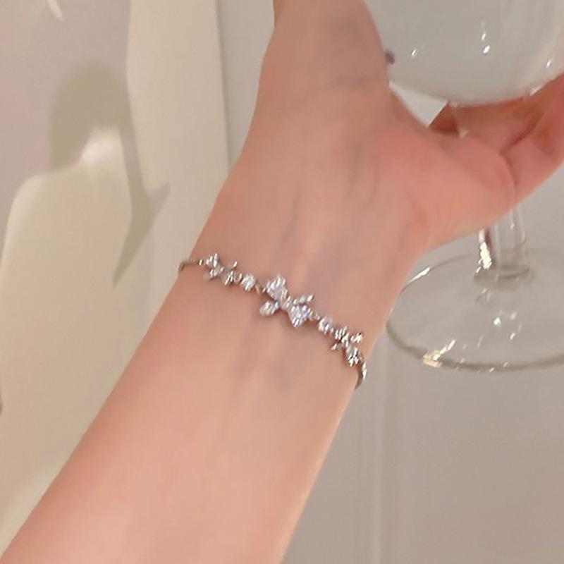 Zircon bow sparkling sweet women's silver crystal aesthetic bracelet - silver