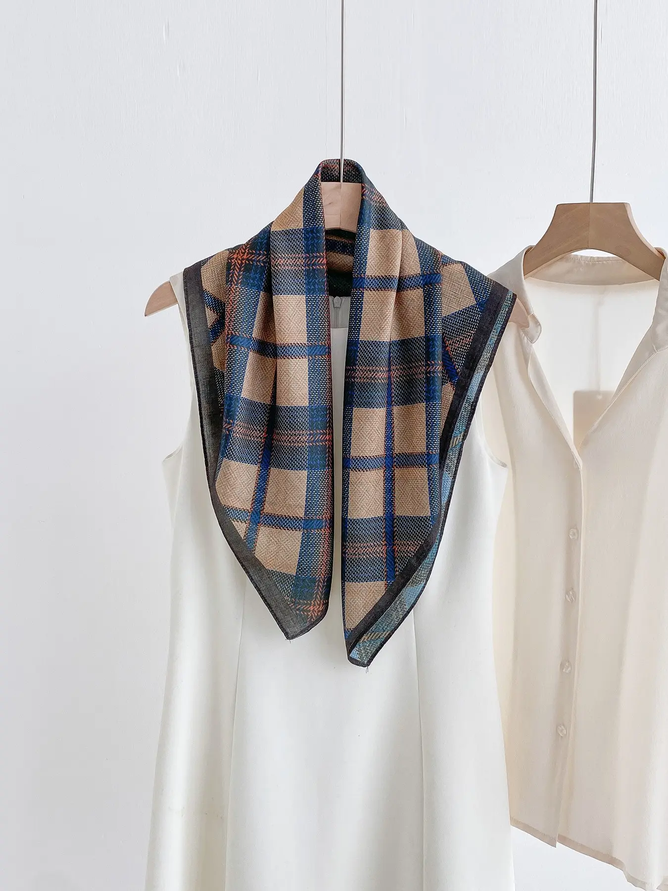 Women's Vintage Plaid Print Scarf, Soft Comfortable Headscarf, Striped Pattern Accessory, Fashionable Daily Wear, All-Season Wrap