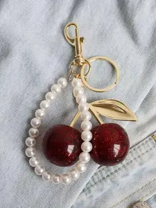 Cherry Keychain Charm, Women's Bag Pendant Fashion Trend Exquisite Pendant Valentine's Day Women's Bag Exquisite Pendant Christmas gift Women's Backpack Elegant Pendant Suitable for Valentine's Day and Christmas Giving  to Friends