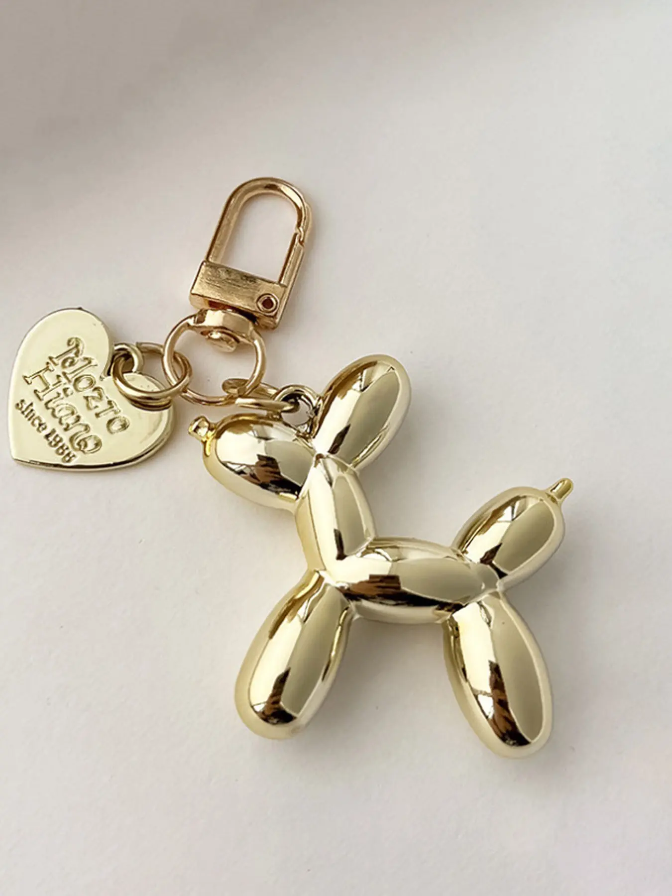 Trendy And Cool Style Heart-Shaped Balloon Dog Keychain, Paired With Engraved Love Brand Couple Keys And Bag Accessories, Bag Hanging Decorations, Keychain Decoration Fashionable Design, Heart-Shaped Hanging Decorations Gift Keychain | Bag Pendant.