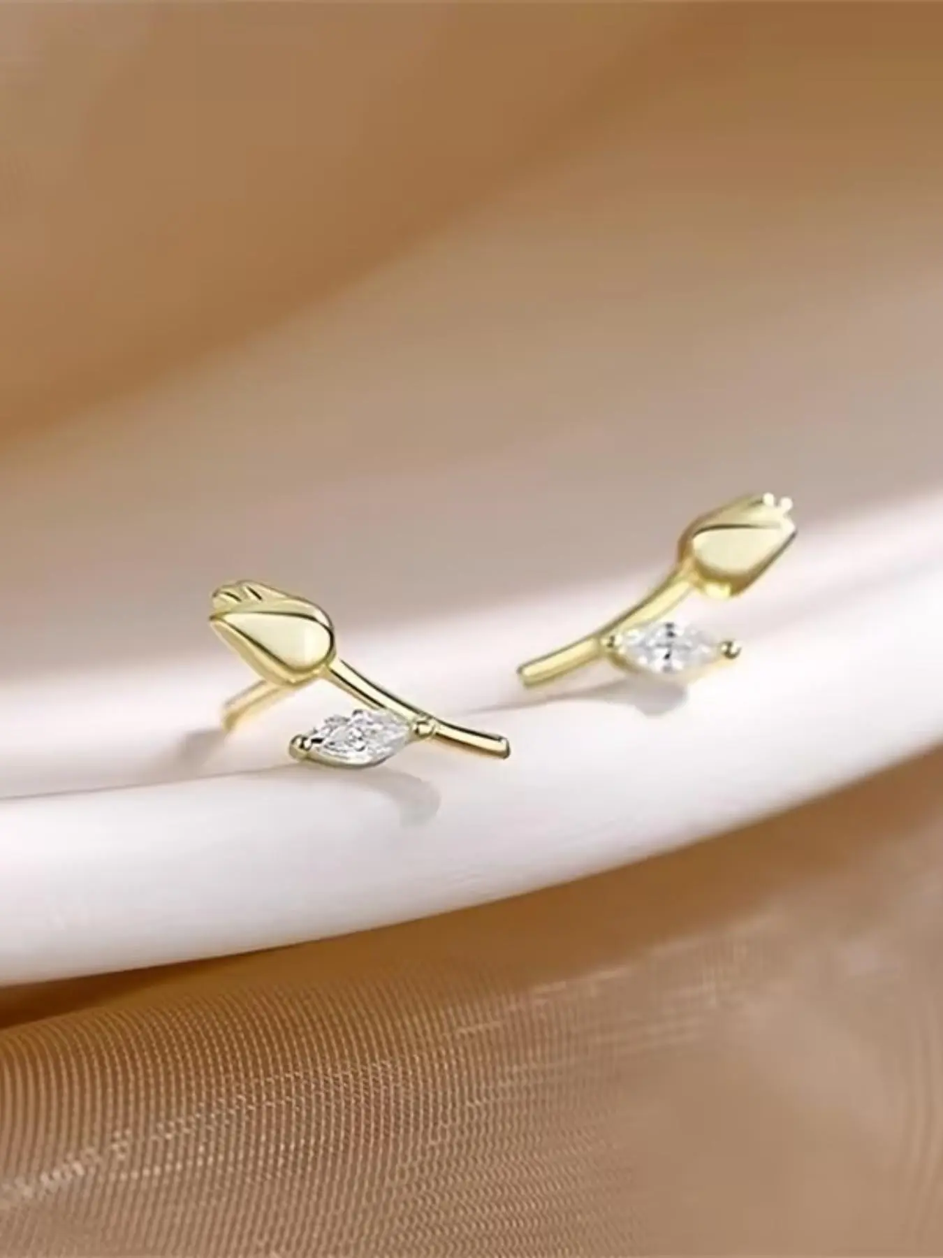 Elegant Tulip Earrings for Women and Girls, Cute and Fashionable Zircon Flower Jewelry, Perfect Gift for Holidays