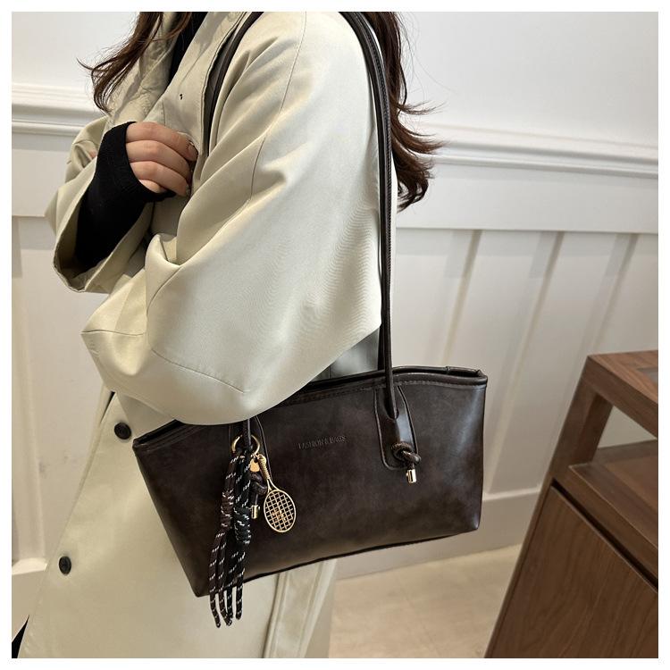 25 fall&winter Women's Elegant Solid Color Shoulder Bag, Fashionable Large Capacity Crossbody Bag for Daily Used, Casual Trendy Versatile High-quality Daily Commuting Bag SpringStatements