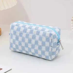 Cute Checkered Knit Makeup Bag, Portable Travel Cosmetic Pouch for Women, Storage Organizer for Daily Toiletries & Brushes