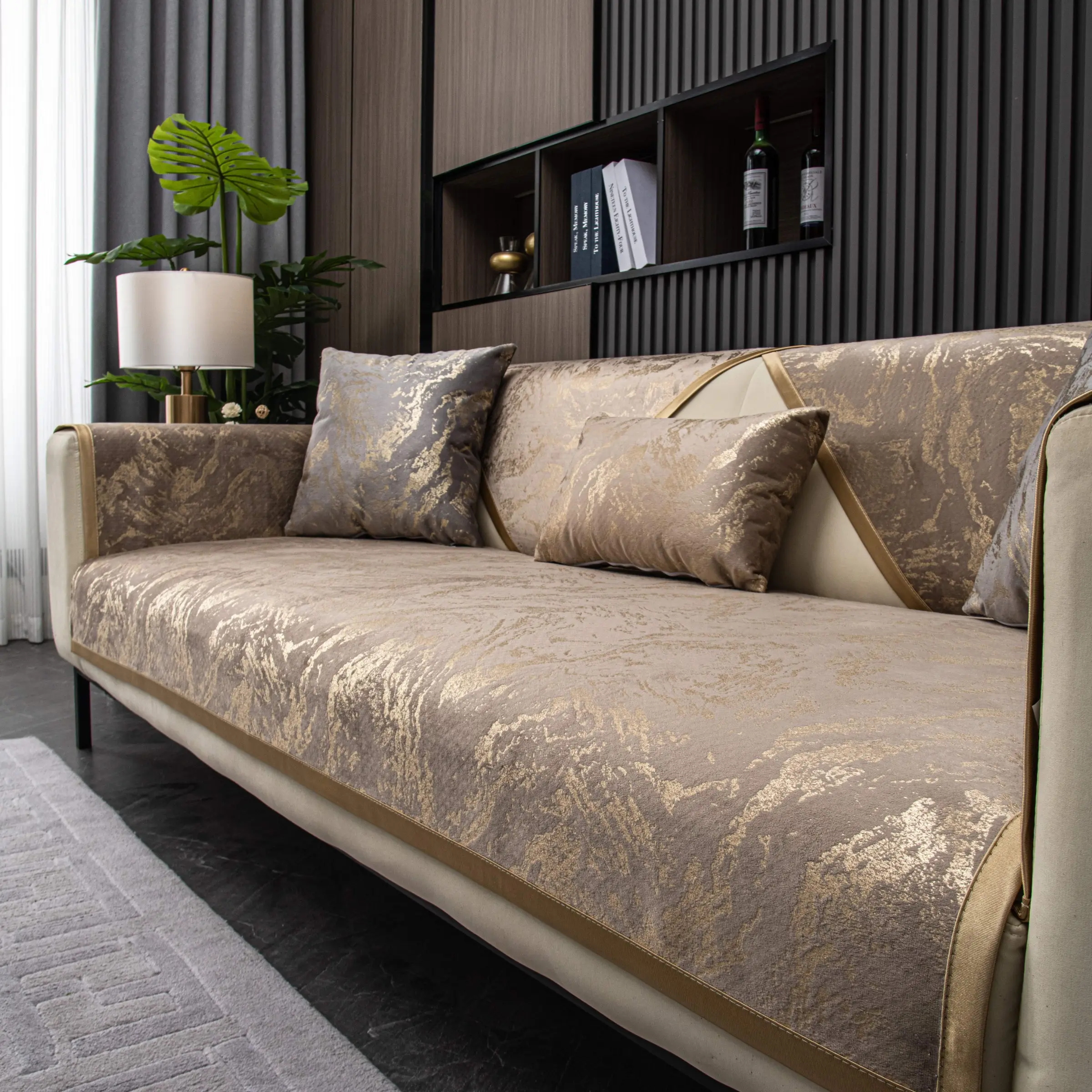 1pc Geometric Gold Sofa Pad, Boho Style Non-Slip Dust Cover, Pet-Resistant Washable Sofa Protector, Suitable for Bedroom, Office, Living Room