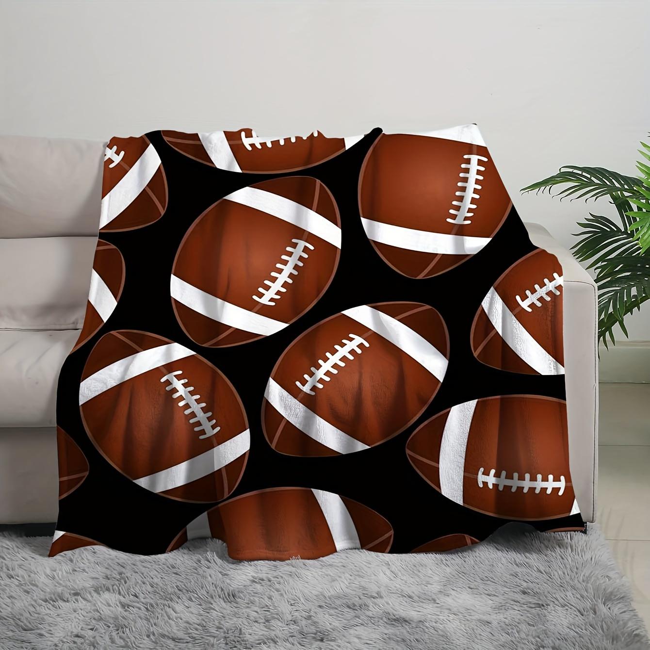 1PC Football Print Flannel Flannel Throw Blanket - Soft, Cozy, Machine Washable All-Season Polyester Bedding for Teens, Ideal Sports Theme Gift-280GSM