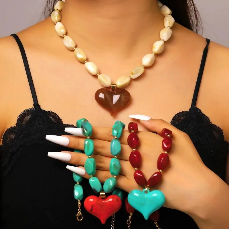 Chunky Resin Heart Pendant Necklace for Women, Y2K Colorful Irregular Beaded Choker, Lightweight Statement Summer Beach Vacation Jewelry