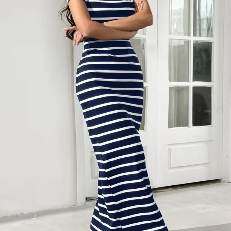 Women's Spring & Summer Slim Fitting Striped Round Neck Dress, Casual Fashionable Daily Wear, Perfect for Daily Occasions