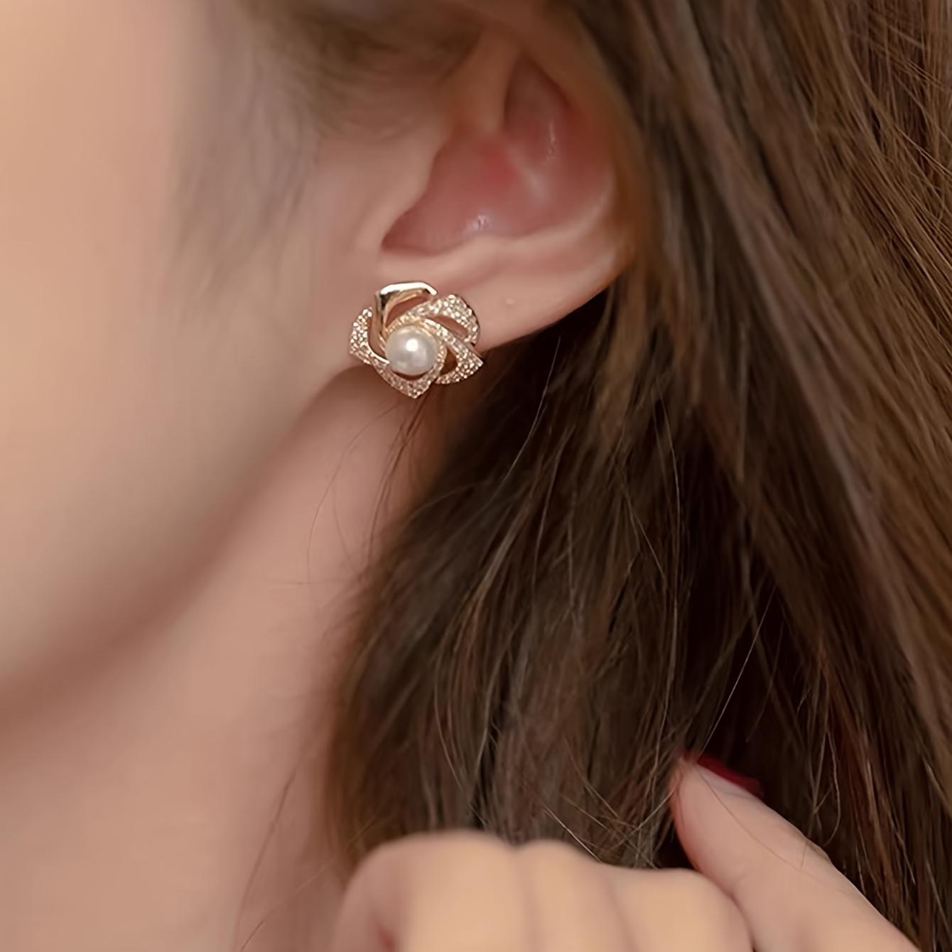 1 Pair of Vintage Elegant Temperament Simple High-end Fashion Flower Design Women's Daily Party Festival Versatile Earrings chain men Stainless Steel Link Necklace cross autumn rapper daughter 20 motif Pendant Crucifix nut Personalized Eye Photo Titanium