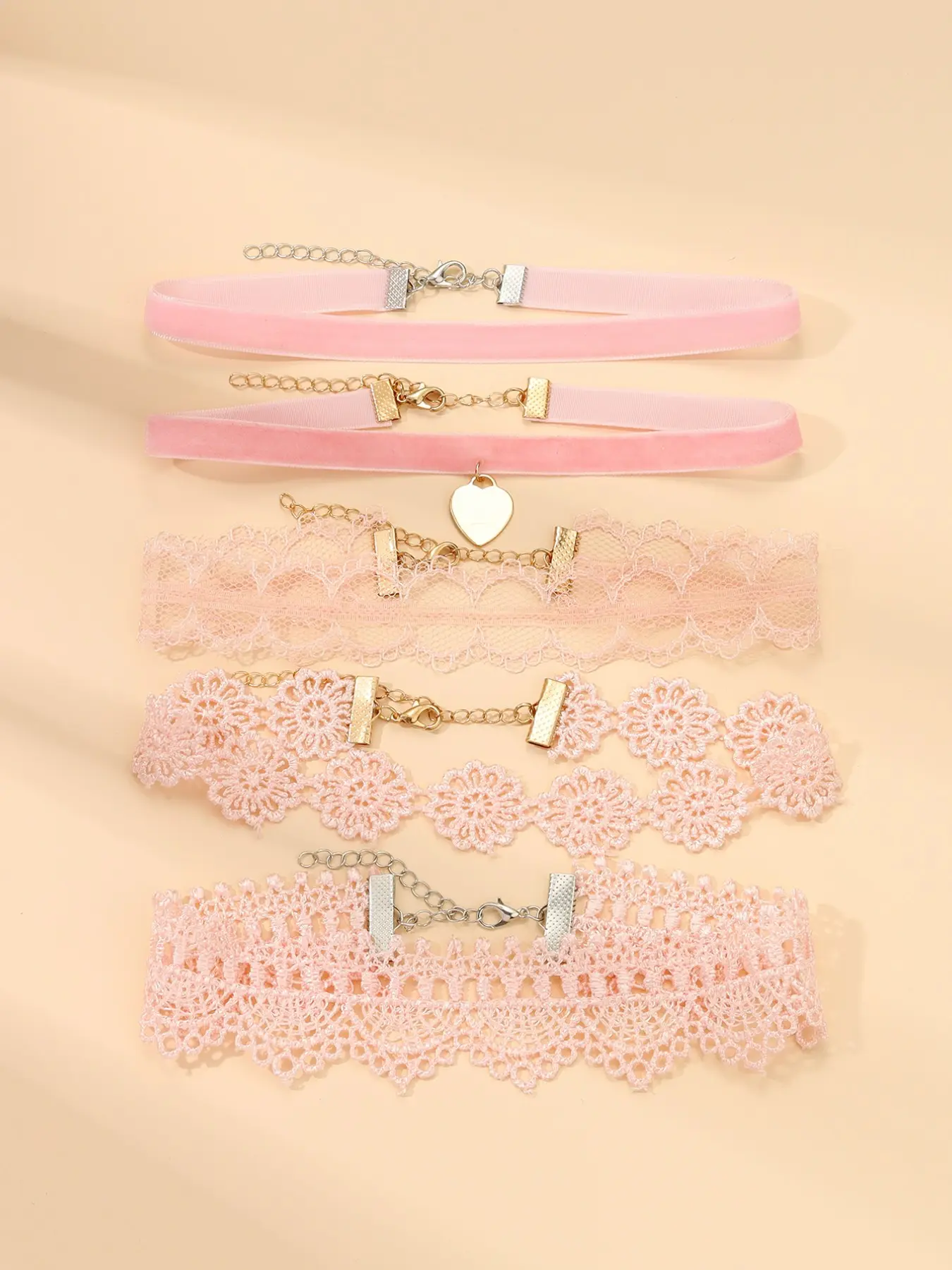 5pcs Women's Y2K Style Velvet & Lace Choker Set, Fashion Accessory Necklace, Heart Charm Adjustable Chains, Perfect for Party and Daily Wear