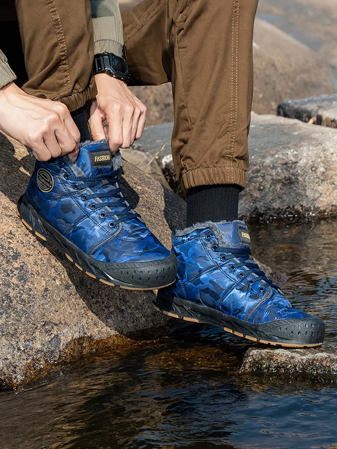 Men's Camo High Top Fleece Lined Barefoot Snow Boots, Wide Toe Box, Toe Protection Waterproof Non-Slip Winter Hiking Boots