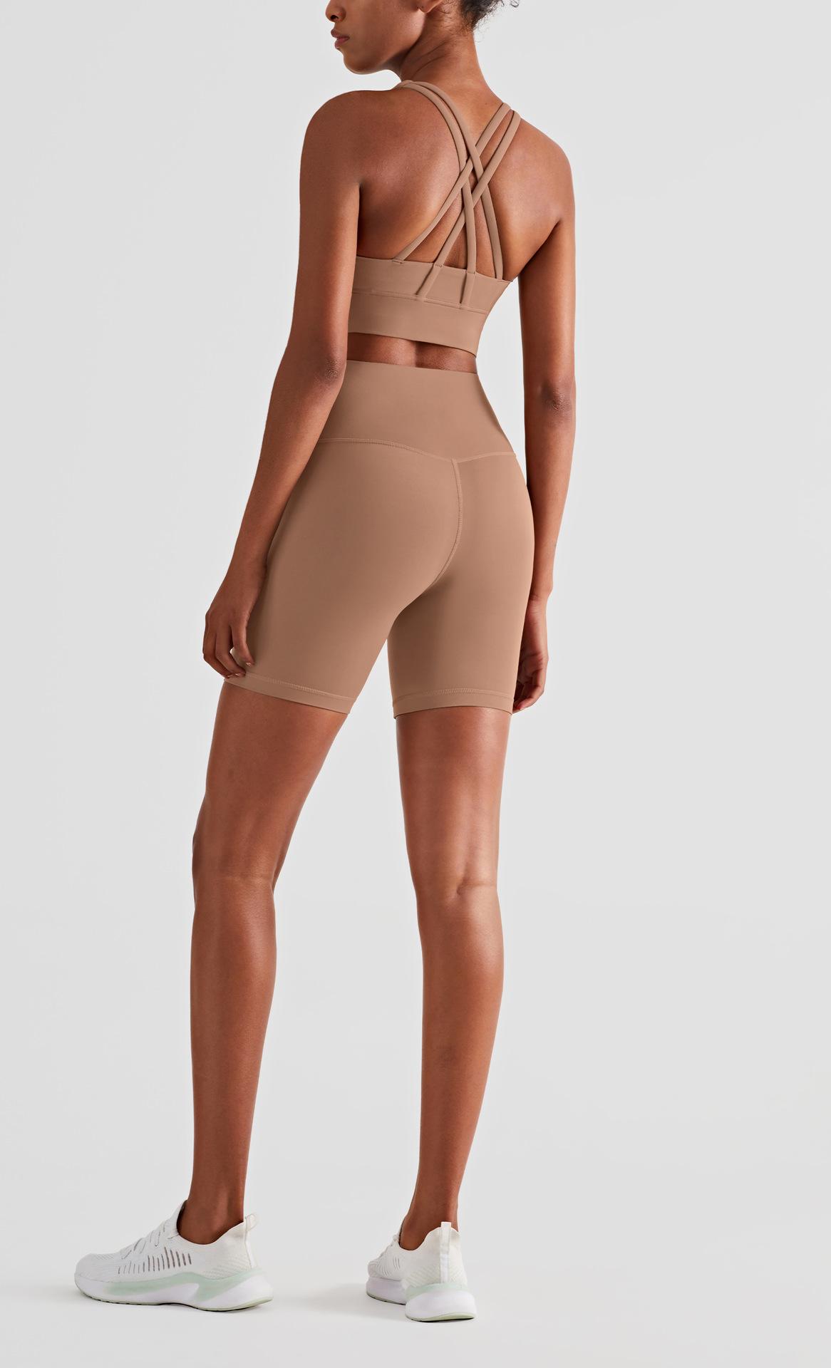 Spring and summer nude-feel running sports shorts for women, high-waisted, tummy-tightening, butt-lifting, three-quarter length pants for fitness, outdoor cycling, and yoga