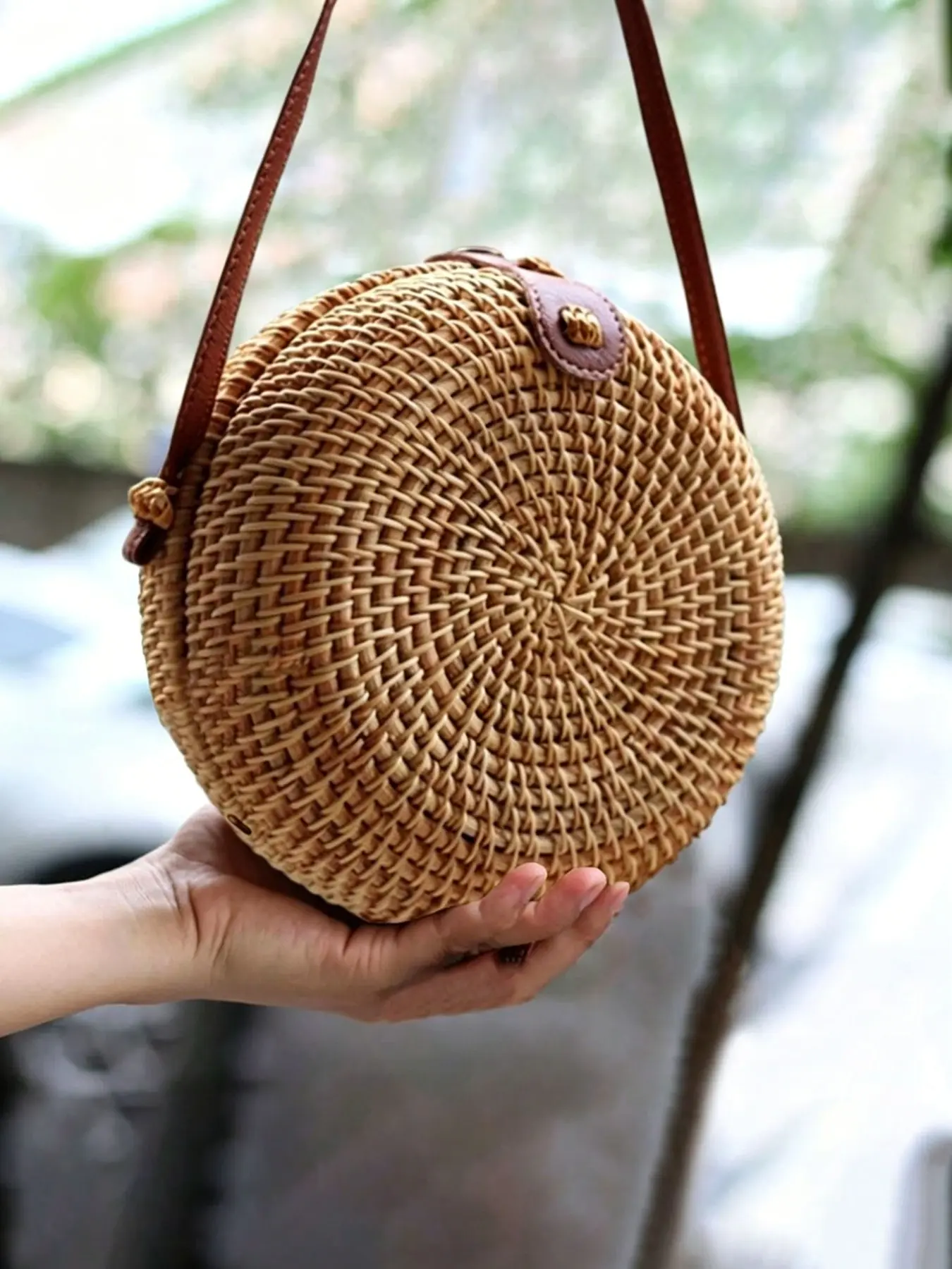 Mini Round Straw Crossbody Bag, Bohemian Plaid Design, All-Season Shoulder Bag, Perfect for Beach Vacations, Elegant Gift Idea, Bohemian Crossbody Purse, Boho Bag