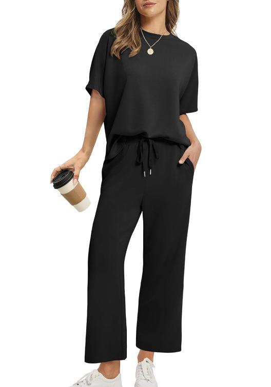 Women's Two-Piece Summer Outfit: Oversized Wide-Leg Cropped Pants Casual Set with Round Neck for Beach Vacation