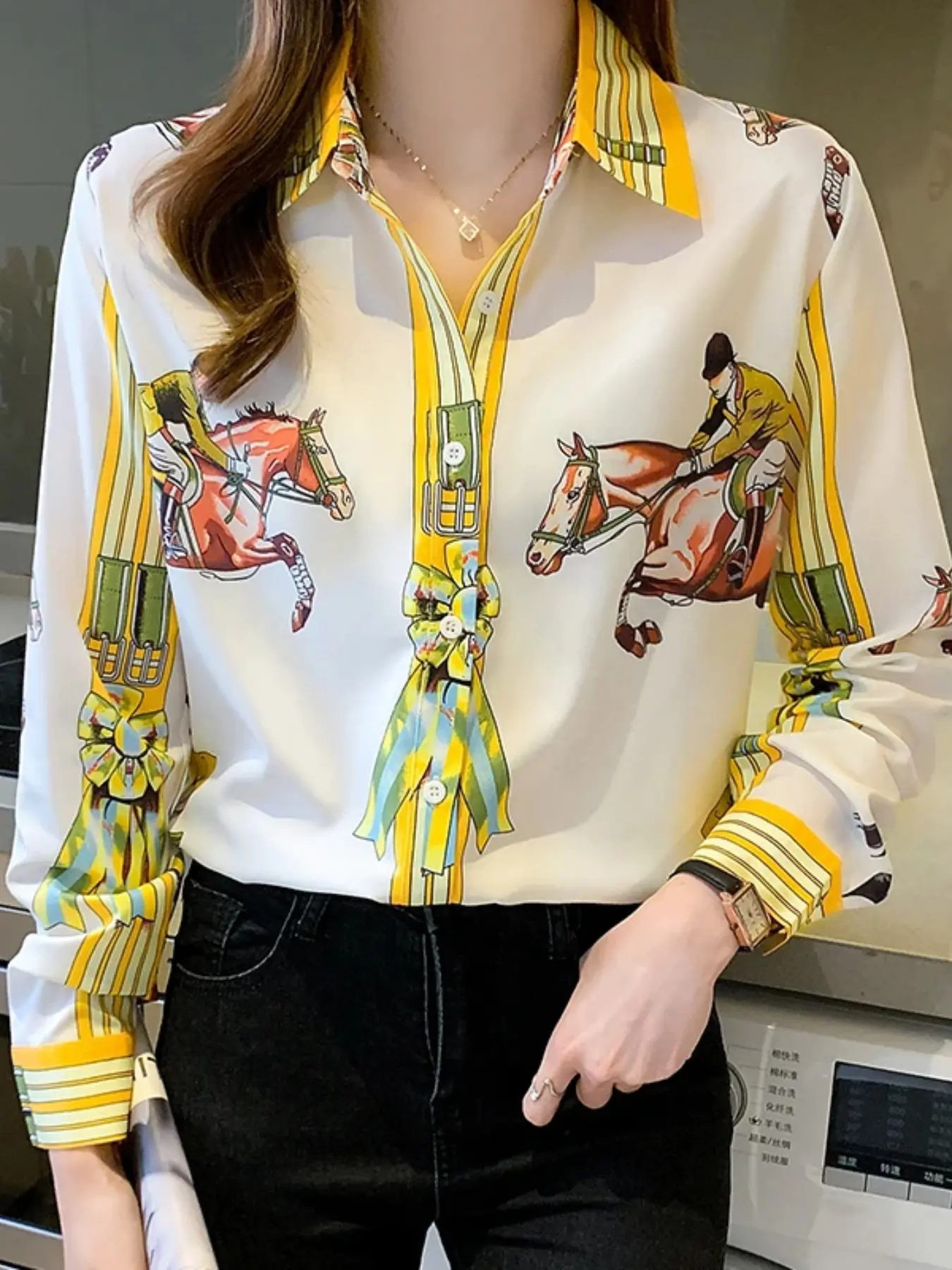 2026 New Women's Classic British Equestrian Stripe All-Over Print Blouse, High-End Office Wear, Vintage Fashion, Loose-Fitting, Sleeveless