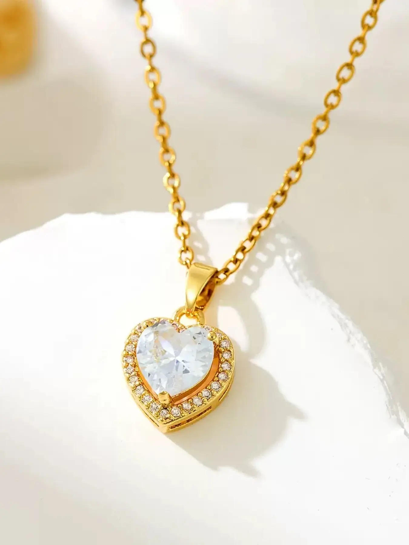 French Zircon Heart Pendant Necklace, Stainless Steel Women's Jewelry, Elegant Lightweight Choker, Daily Commuter Gift Accessory
