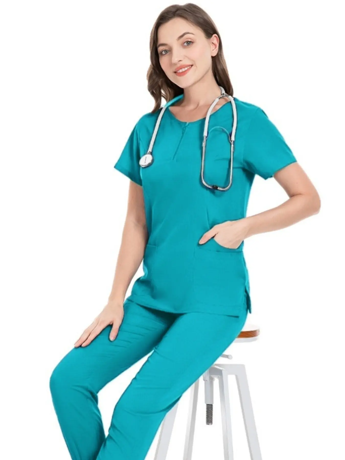 Practical Split Set Workwear – Hand Wash Short Sleeve Uniform for Veterinary Clinics, Pet Grooming Salons, Luxury Spa Attendants & Wellness Center Teams – Women's Scrub Set